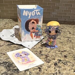 POPMART Nyota I am the Seasons Series Figure - Spring Wisteria